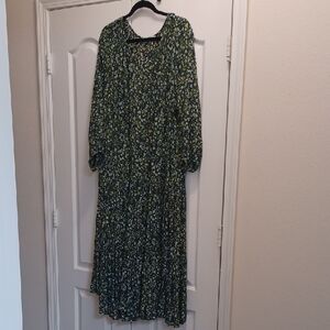 Green Floral Tiered Maxi Dress - Women's
